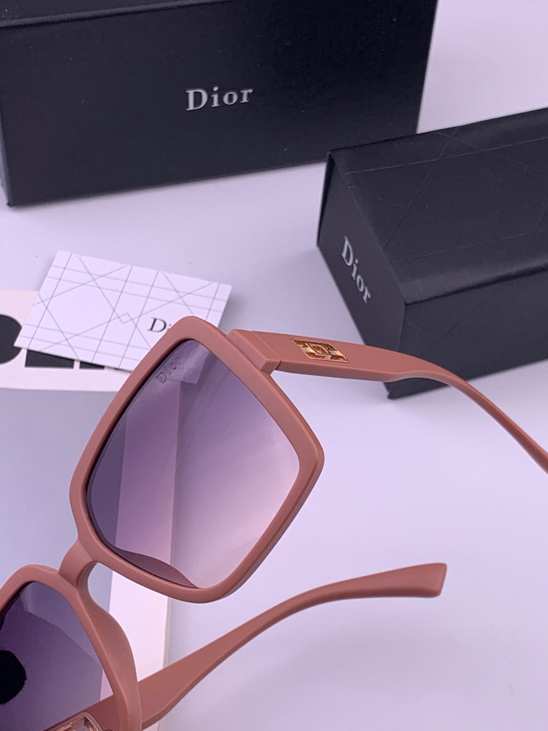 Dior D78000 Fashion Gold Lens Sunglasses for Men & Women - 371952 - detail image 3