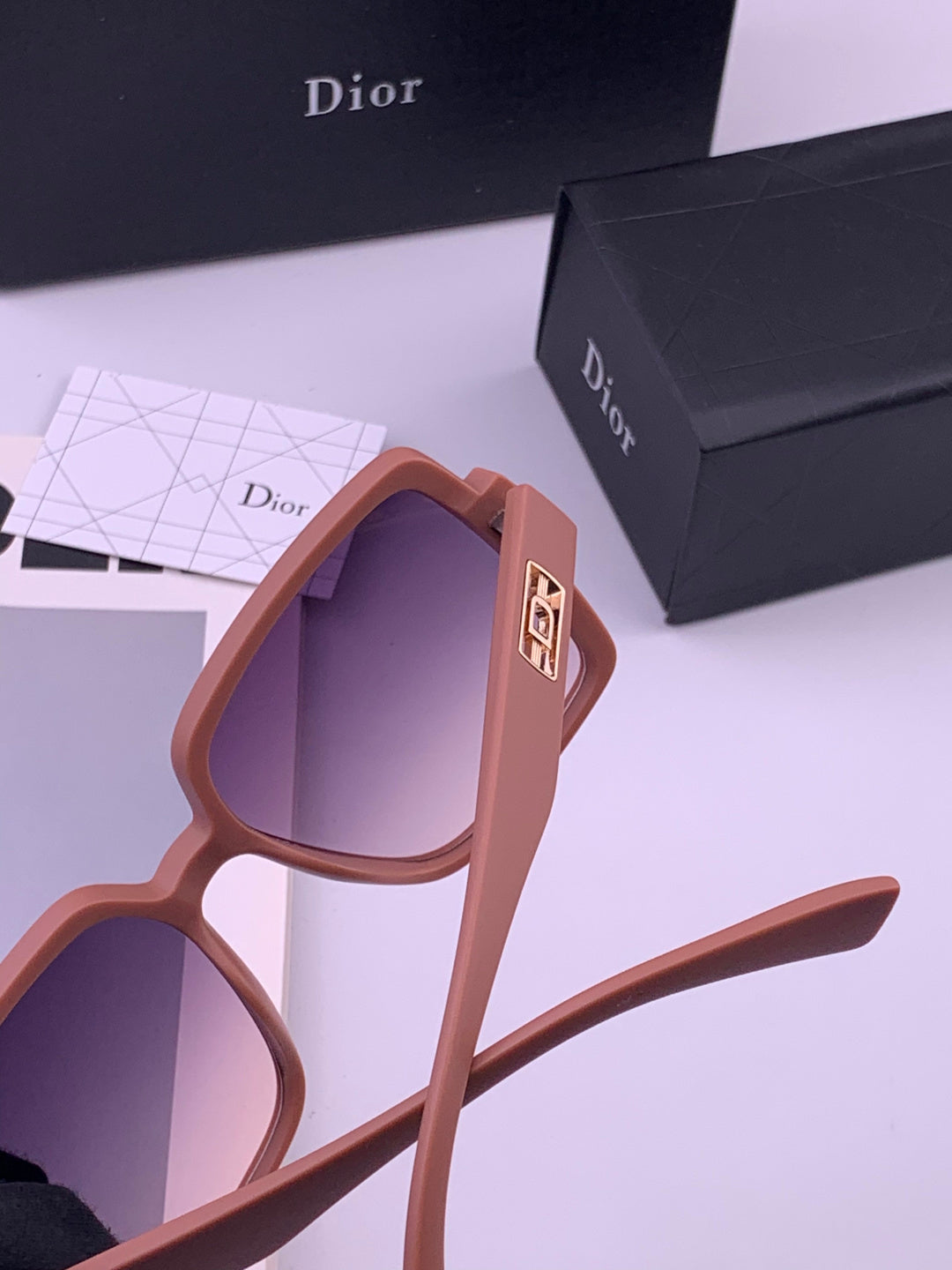 Dior D78000 Fashion Gold Lens Sunglasses for Men & Women - 371952 - detail image 4
