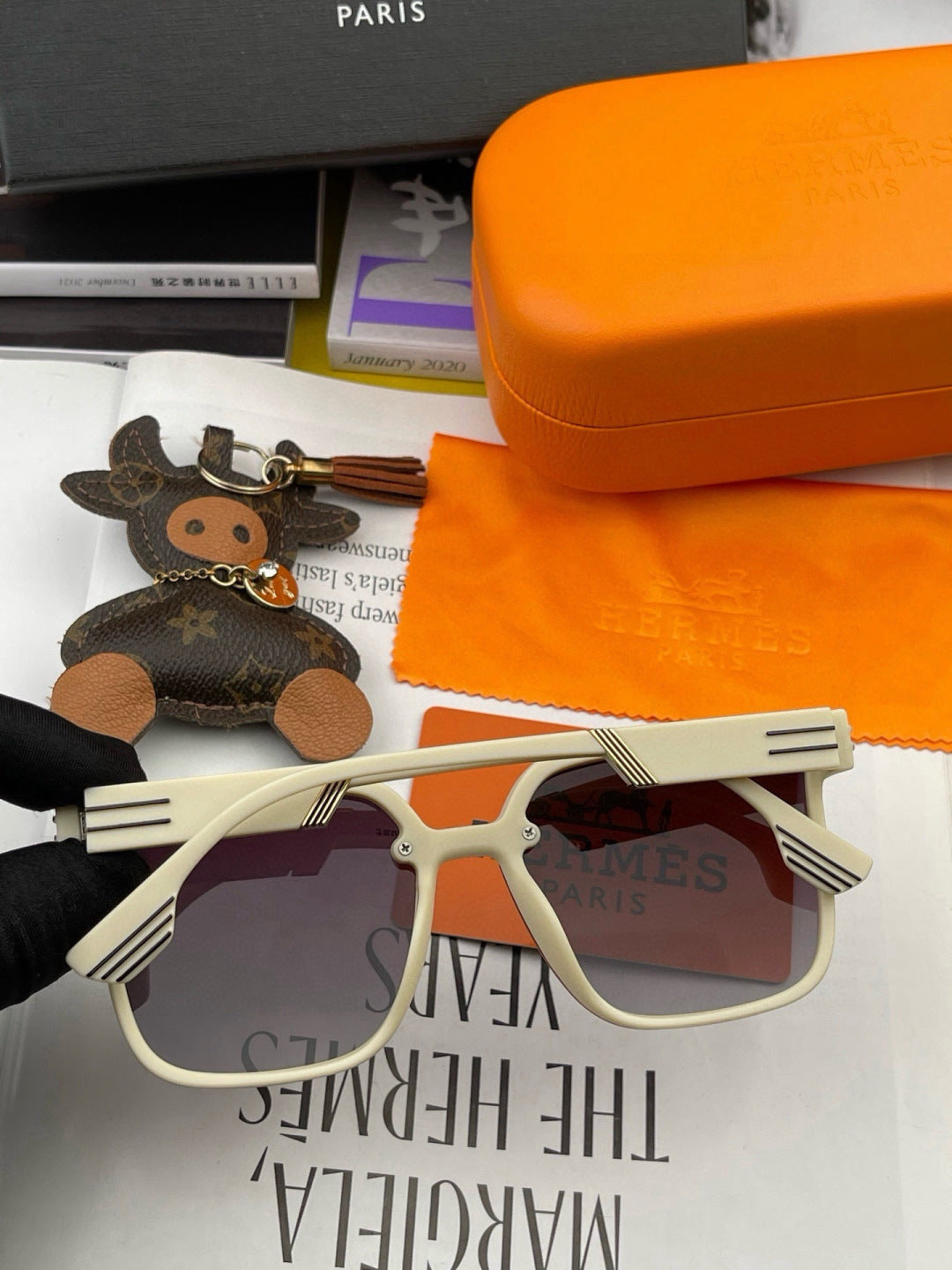 Hermès H2290 Polarized Square Gold Lens Sunglasses for Men & Women - 399427 - detail image 4
