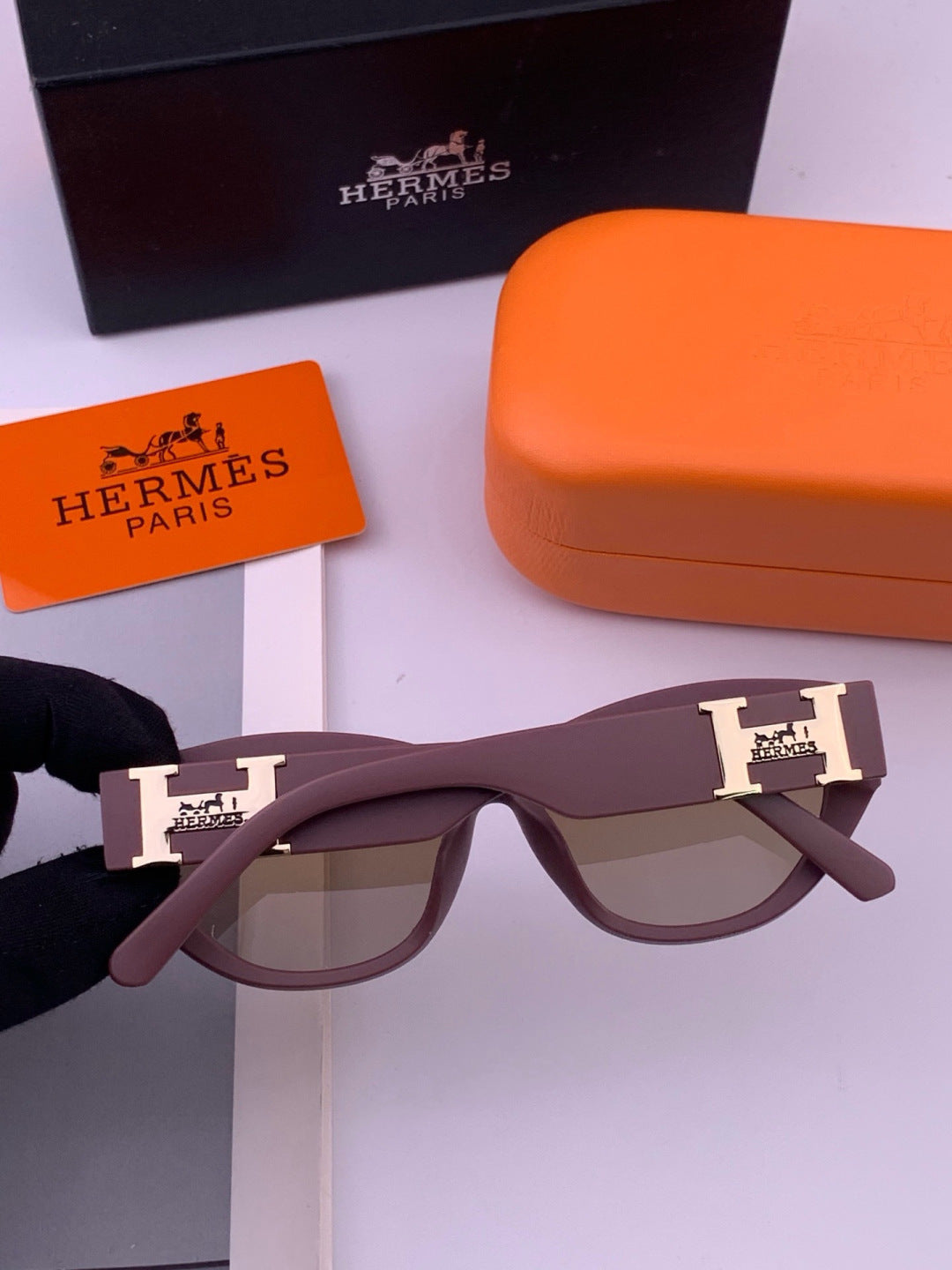 Hermès H37005 Square Red Lens Sunglasses for Men & Women - 399442 - detail image 3