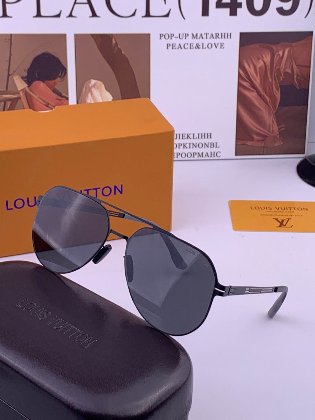 Louis Vuitton L39 Fashion Gold Lens Sunglasses for Men & Women - 431272 - detail image 2