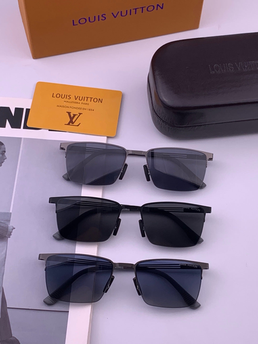 Louis Vuitton L510 Fashion Gold Lens Sunglasses for Men & Women - 431277 - detail image 7