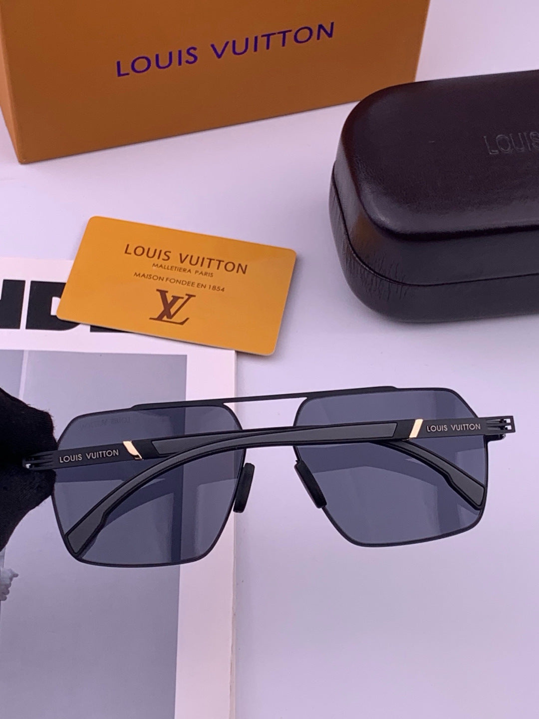 Louis Vuitton L313 Fashion Gold Lens Sunglasses for Men & Women - 431281 - detail image 5
