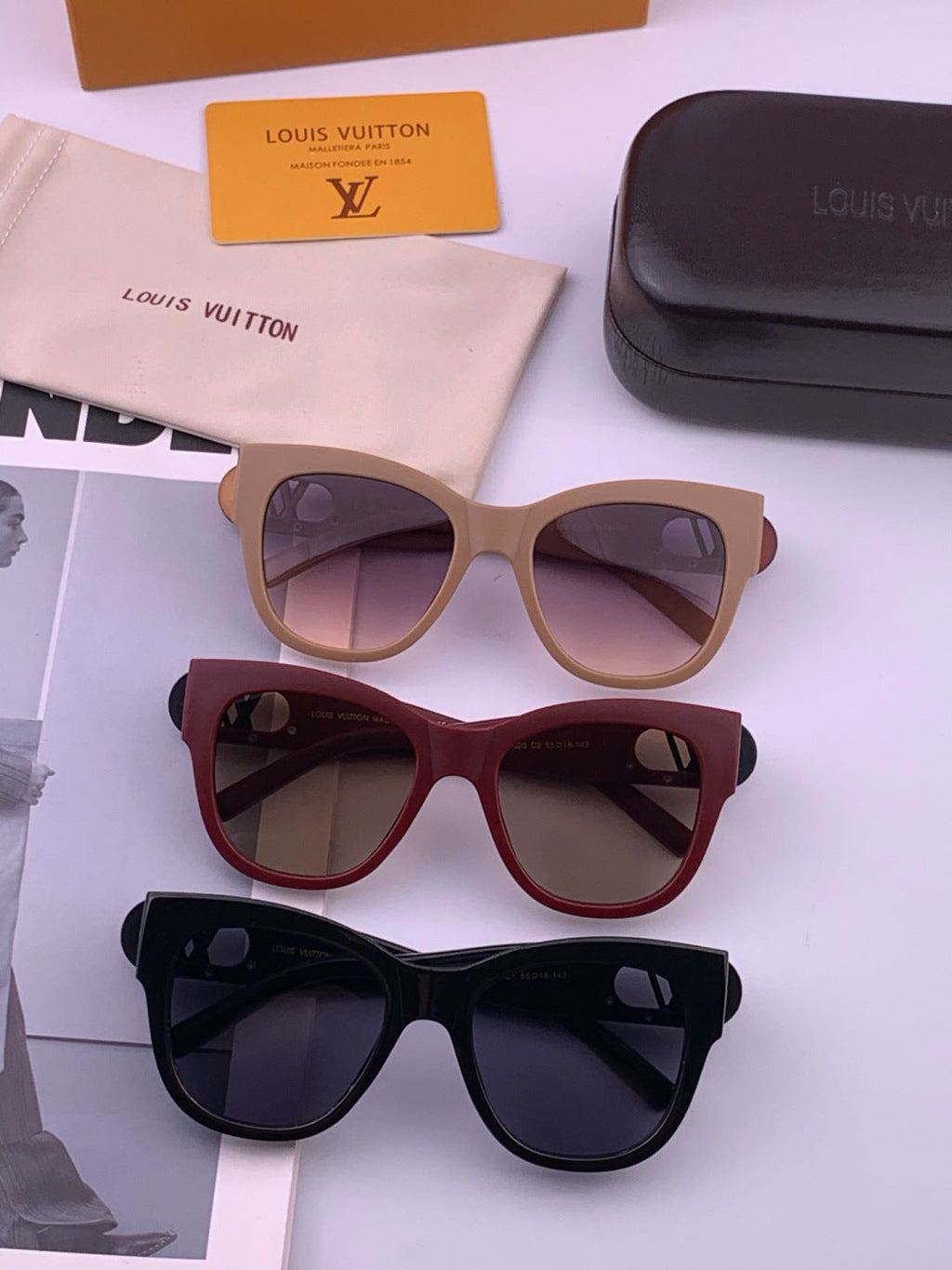 Louis Vuitton L07002 Square Black Lens Sunglasses for Women - 431185 - detail image 8