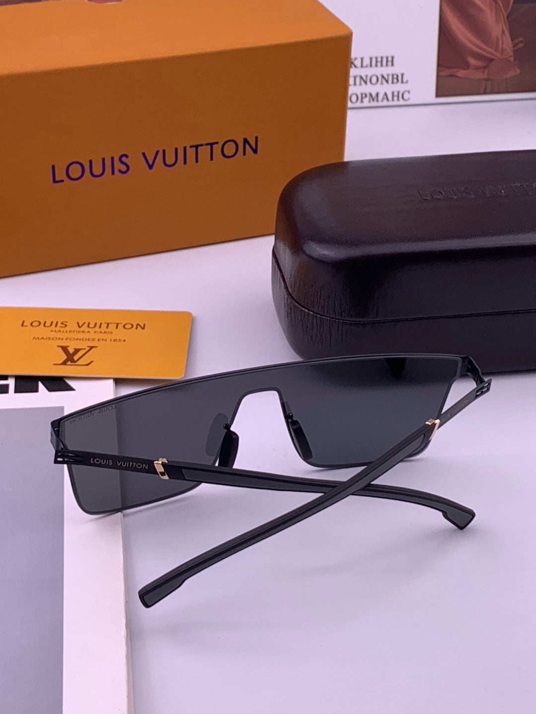 Louis Vuitton L016 Fashion Brown Lens Sunglasses for Men & Women - 431158 - detail image 5