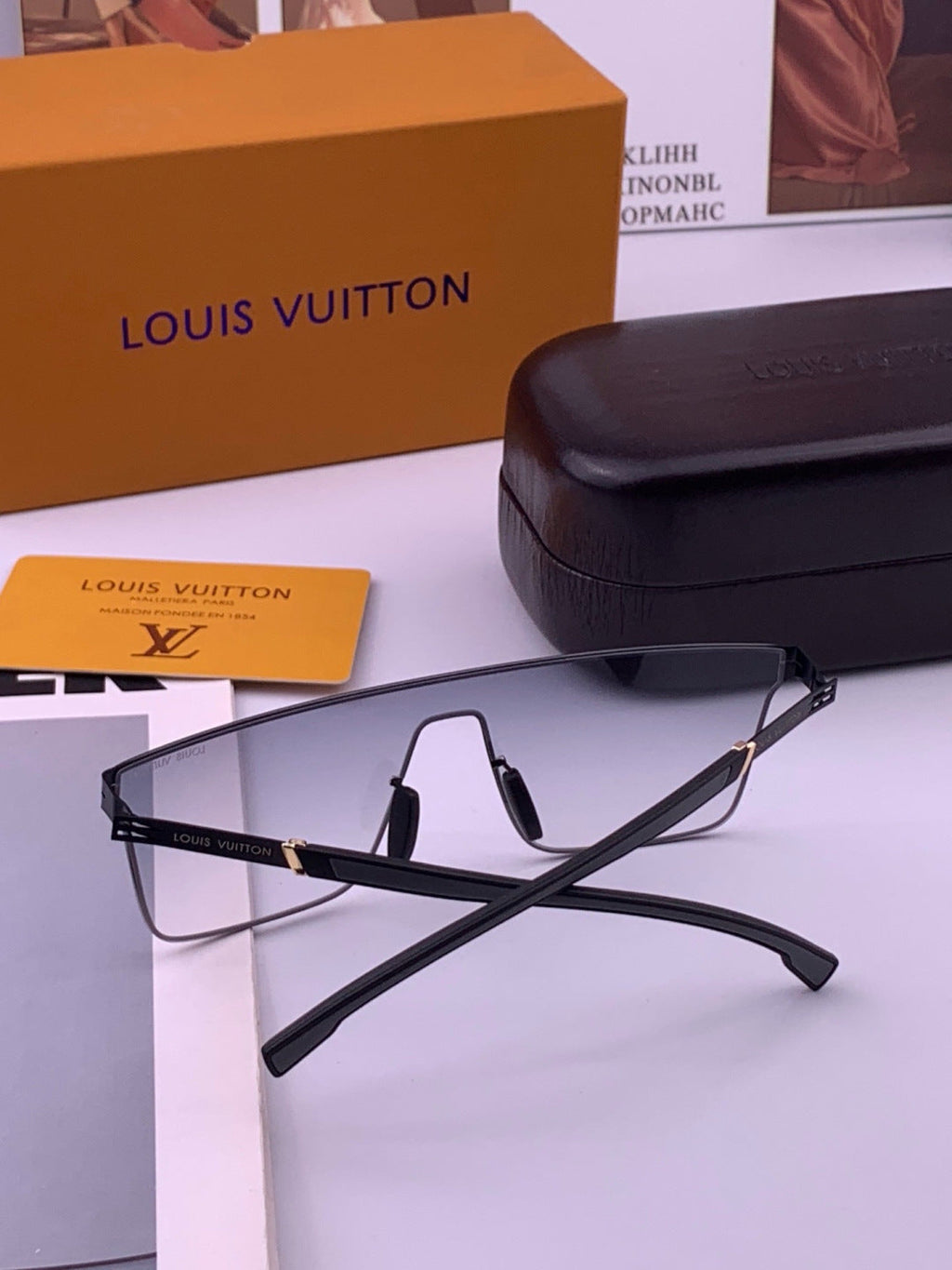 Louis Vuitton L016 Fashion Gold Lens Sunglasses for Men & Women - 431159 - detail image 5