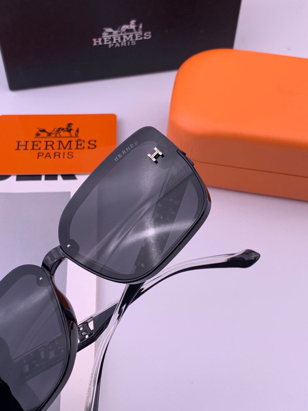 Hermès H7993 Square Black Lens Sunglasses for Men & Women - 450031 - detail image 5