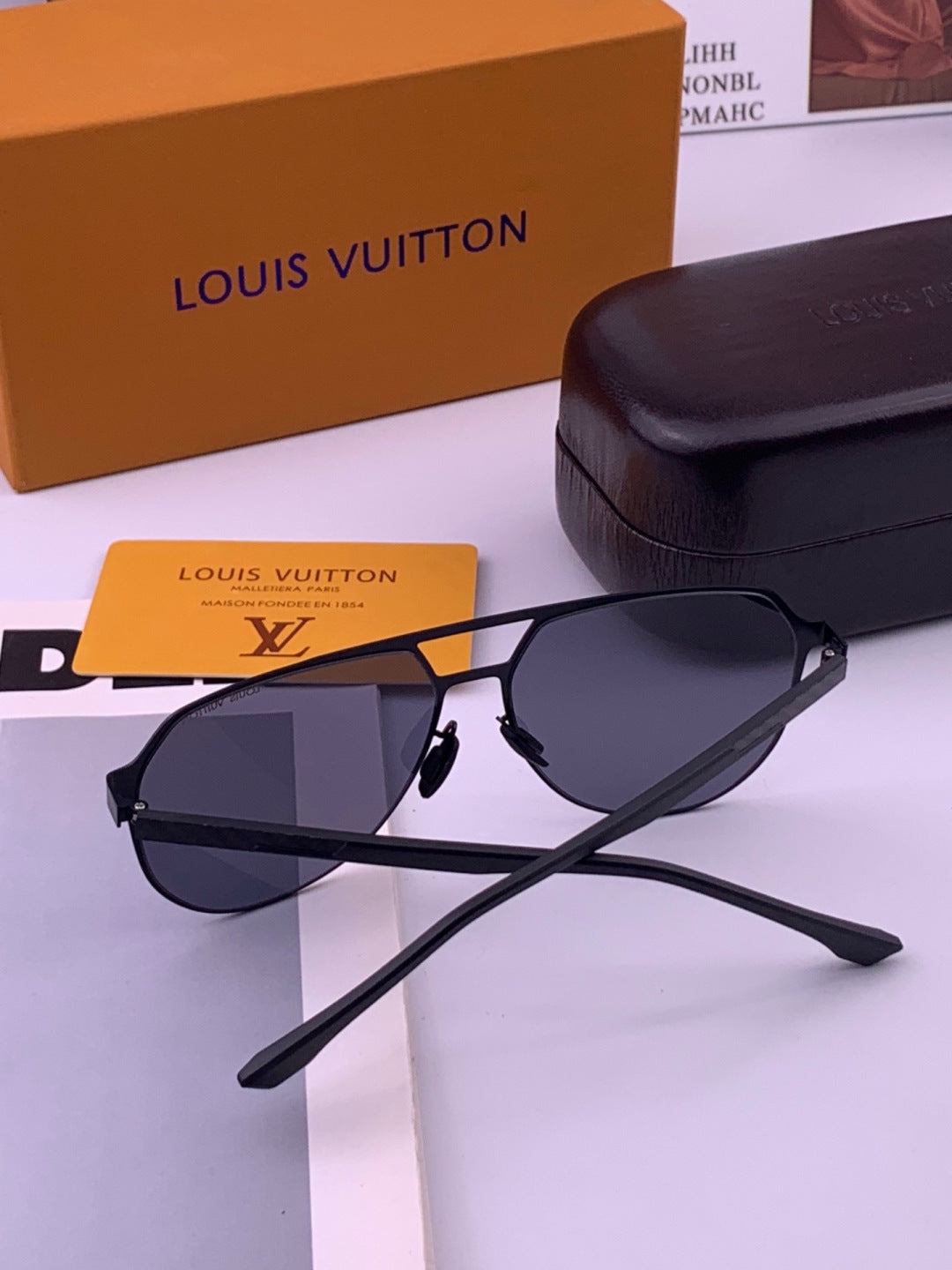 Louis Vuitton L315 Fashion Gold Lens Sunglasses for Men & Women - 448558 - detail image 6