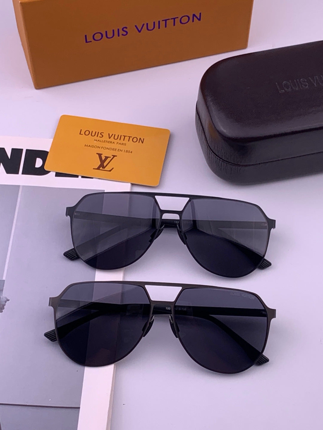 Louis Vuitton L315 Fashion Gold Lens Sunglasses for Men & Women - 448558 - detail image 7