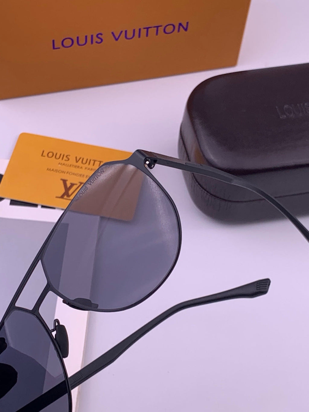 Louis Vuitton L315 Fashion Gold Lens Sunglasses for Men & Women - 448558 - detail image 3