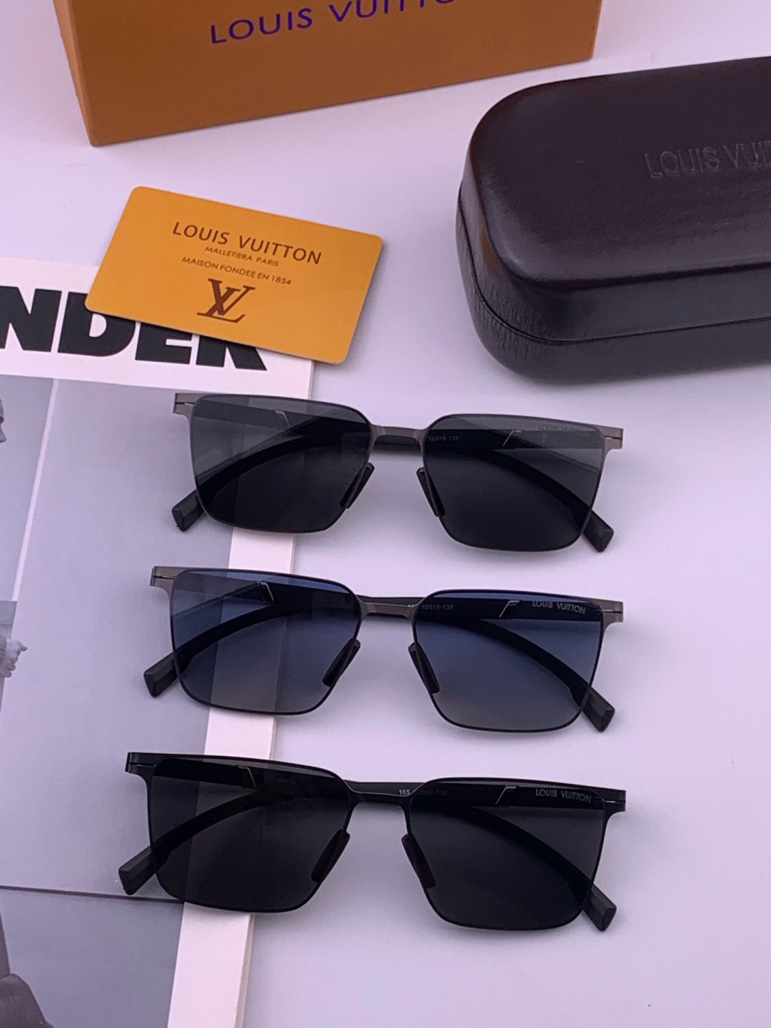 Louis Vuitton L516 Fashion Gold Lens Sunglasses for Men & Women - 448560 - detail image 7