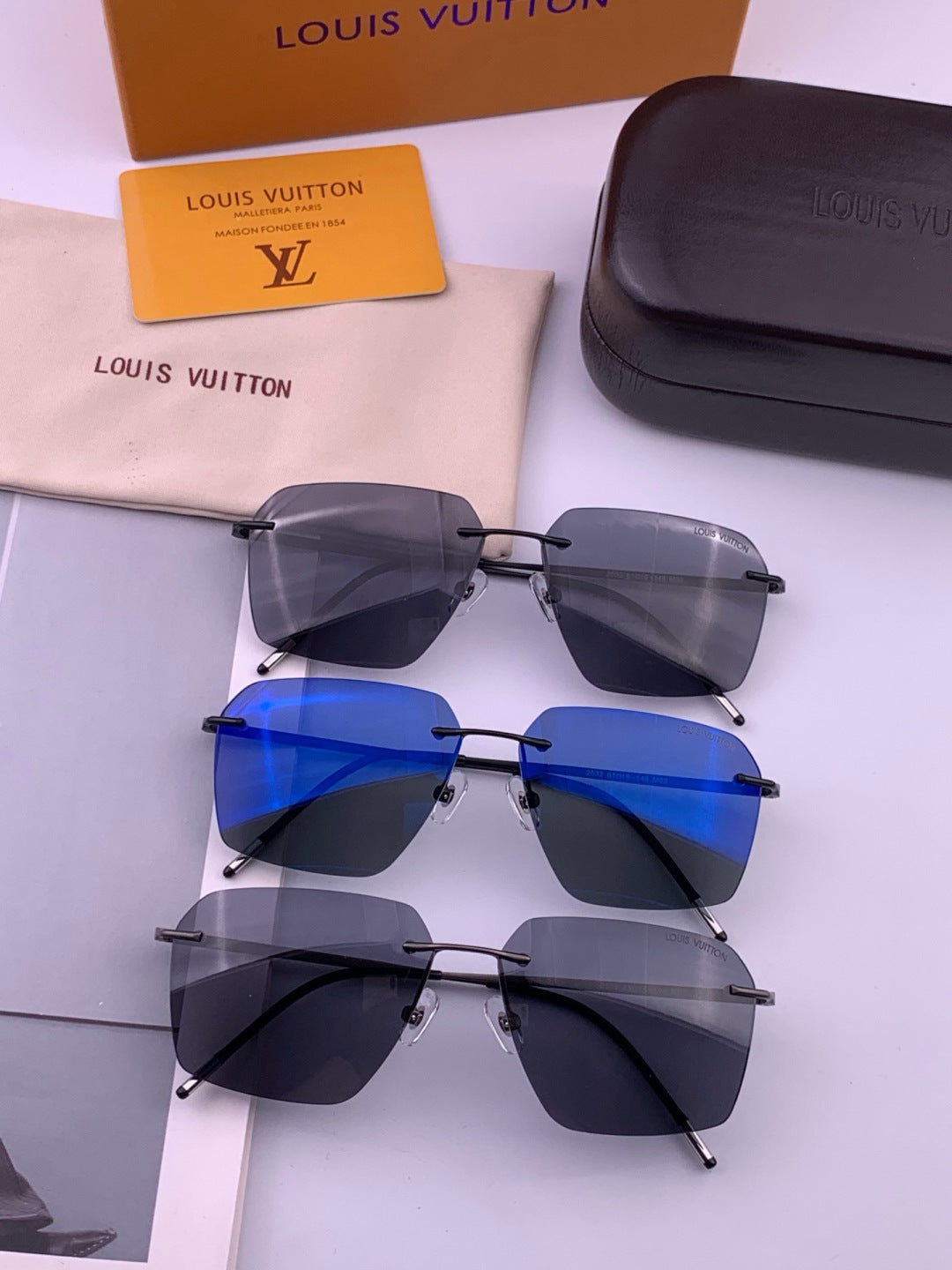 Louis Vuitton L2253 Polarized Aviator Blue Lens Sunglasses for Men - 464743 - detail image 8
