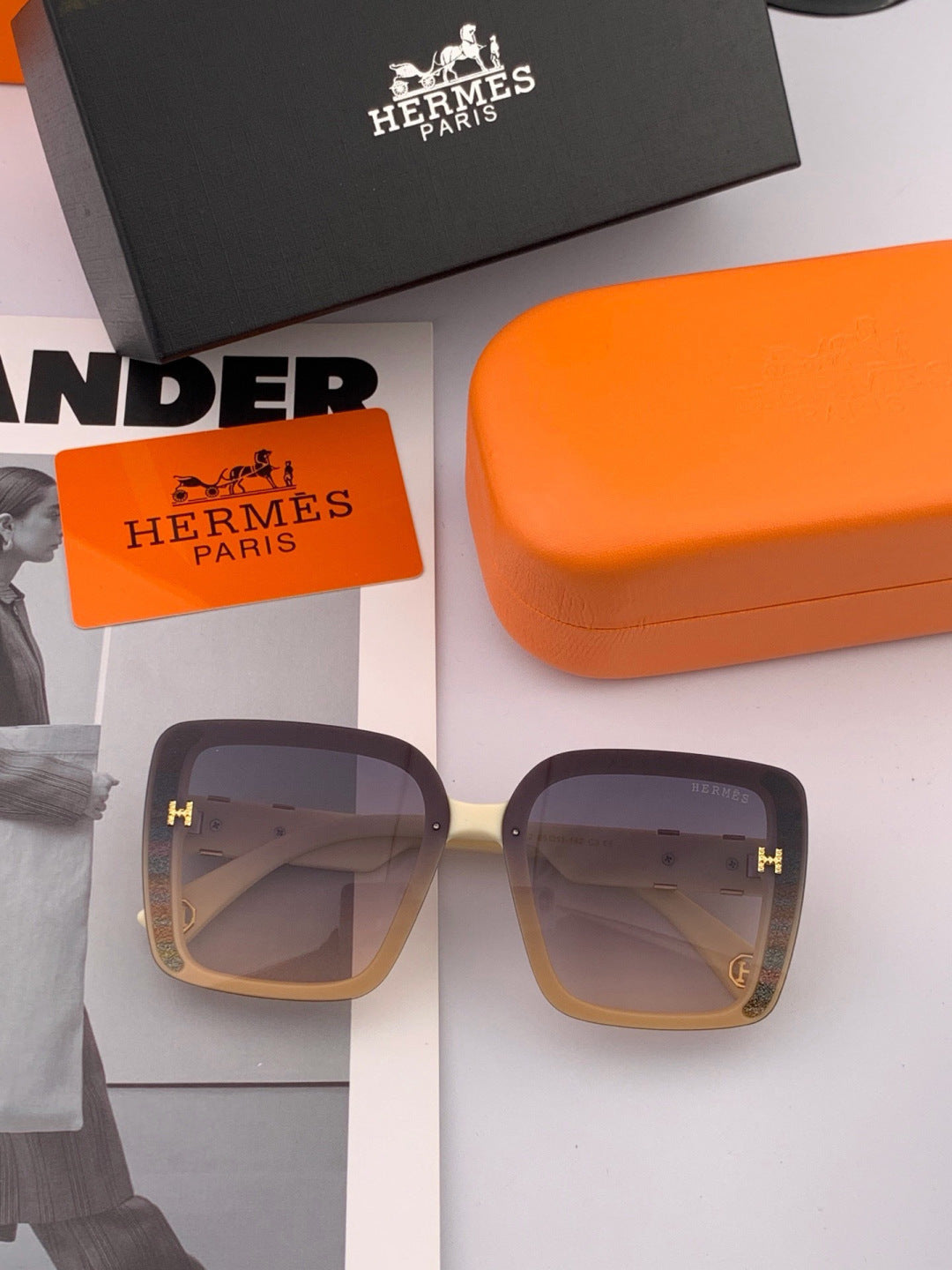 Hermès H2304 Square Pink Lens Sunglasses for Men & Women - 466442 - detail image 3
