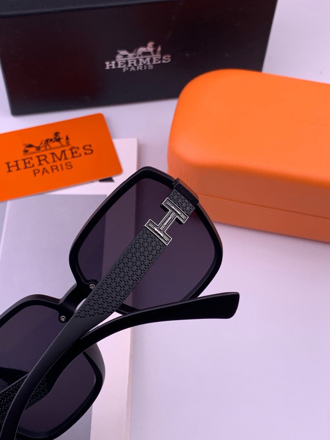 Hermès H8303 Square Black Lens Sunglasses for Men & Women - 466444 - detail image 5