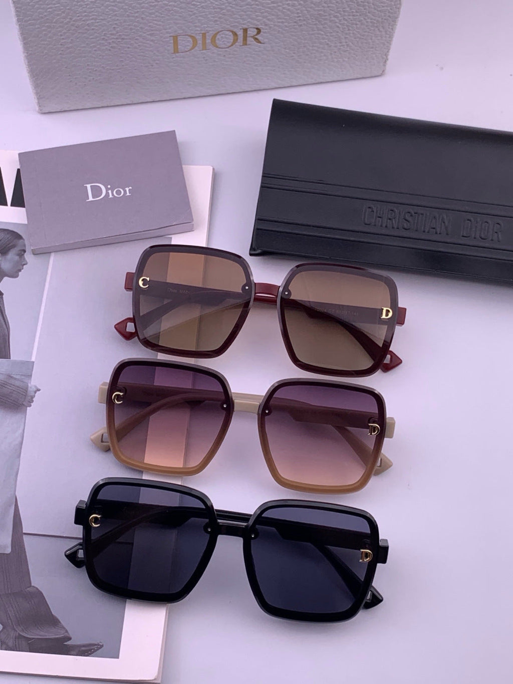 Louis Vuitton L37004 Oversized Blue Lens Sunglasses for Men & Women - detail image 8