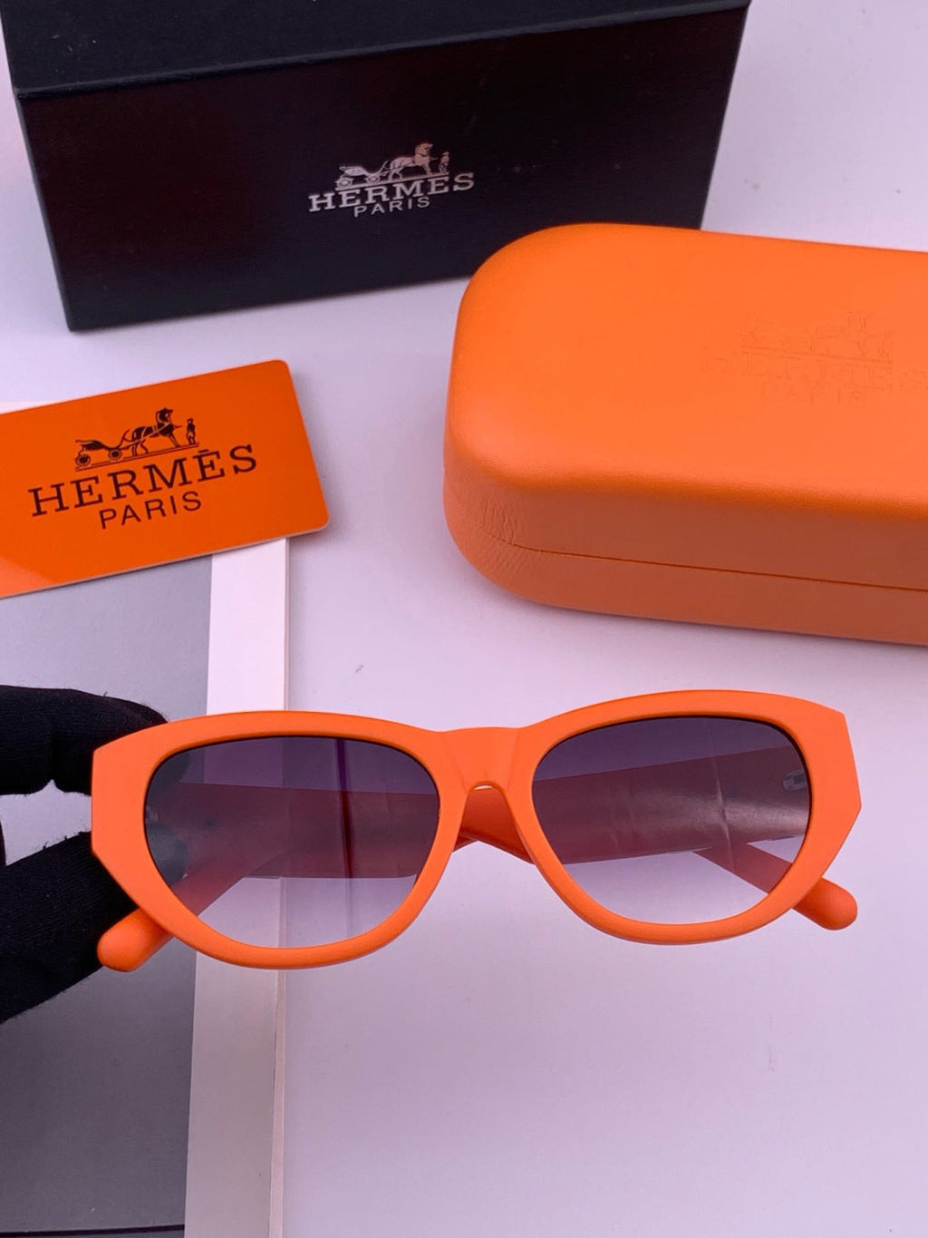 Hermès H37005 Square Red Lens Sunglasses for Men & Women