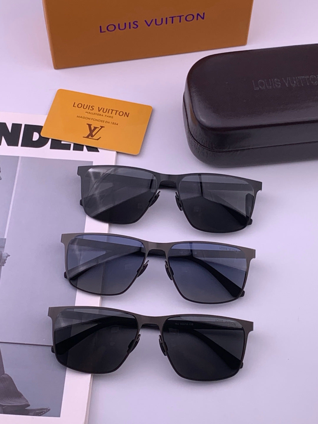 Louis Vuitton L216 Fashion Gold Lens Sunglasses for Men & Women - detail image 7