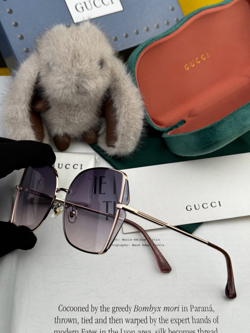 Gucci G1641 Polarized Rimless Gold Lens Sunglasses for Men & Women - detail image 3