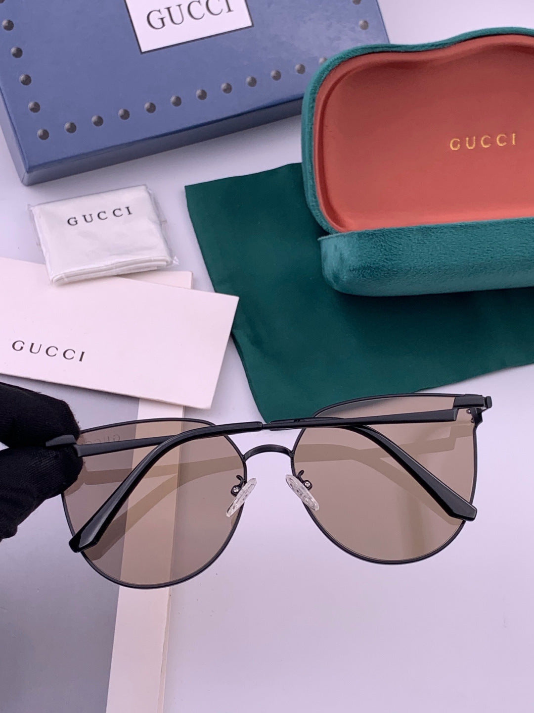Gucci G3660 Fashion Gold Lens Sunglasses for Men & Women - detail image 4