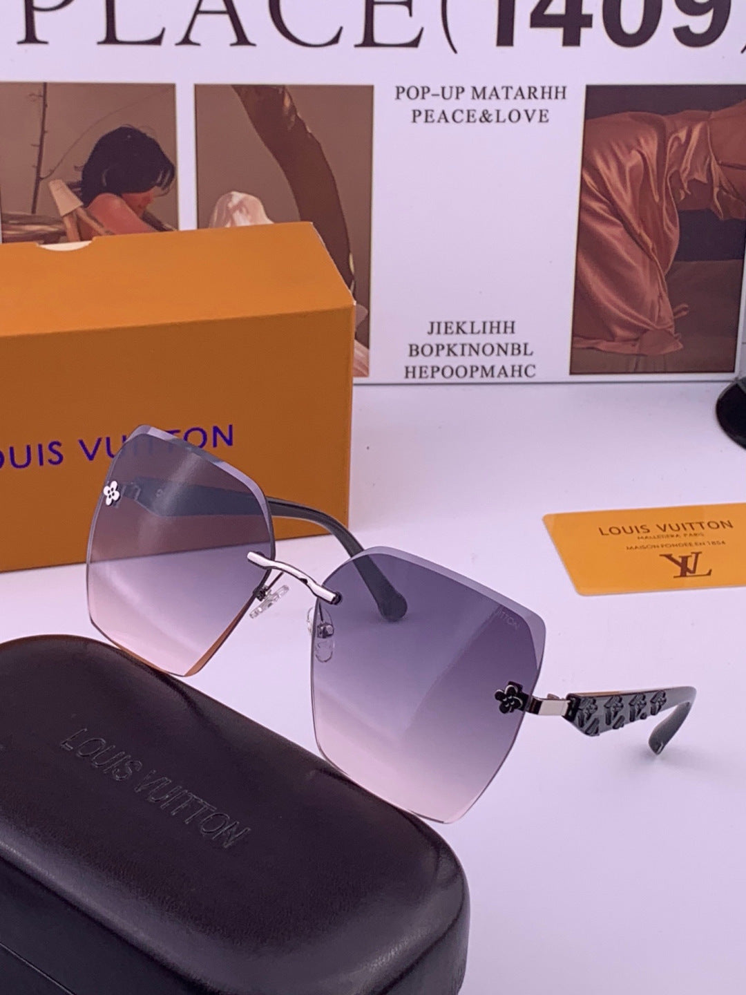 Louis Vuitton L8612 Square Gold Lens Sunglasses for Men & Women - detail image 2
