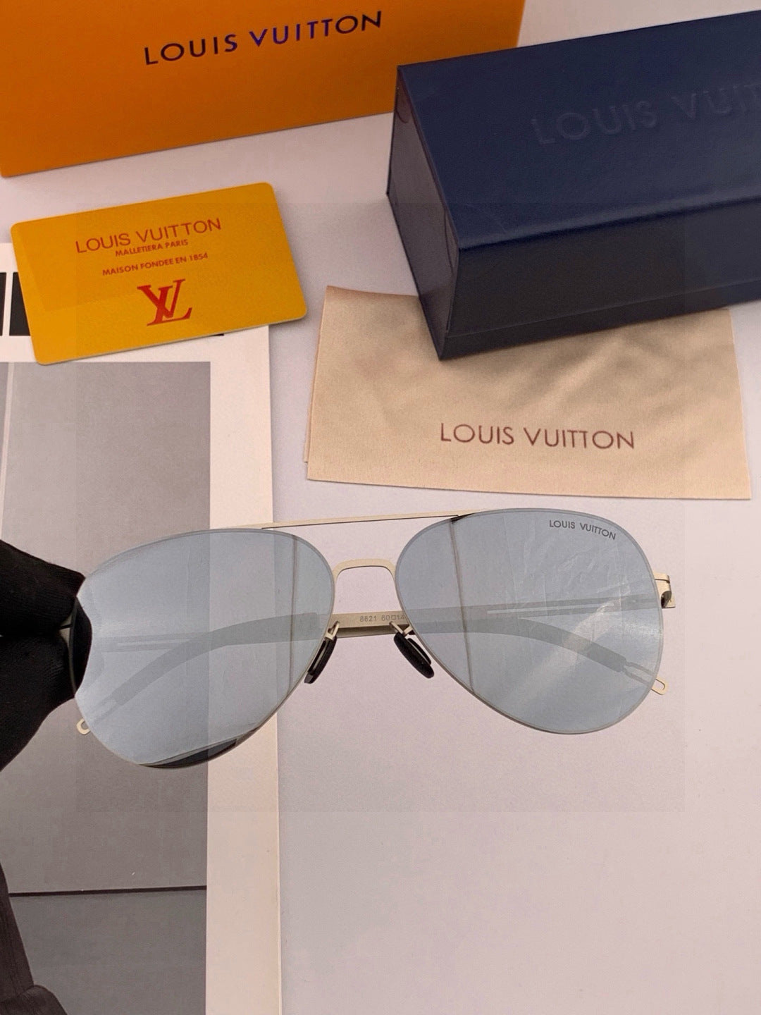 Louis Vuitton L1862 Fashion Red Lens Sunglasses for Men & Women - detail image 2