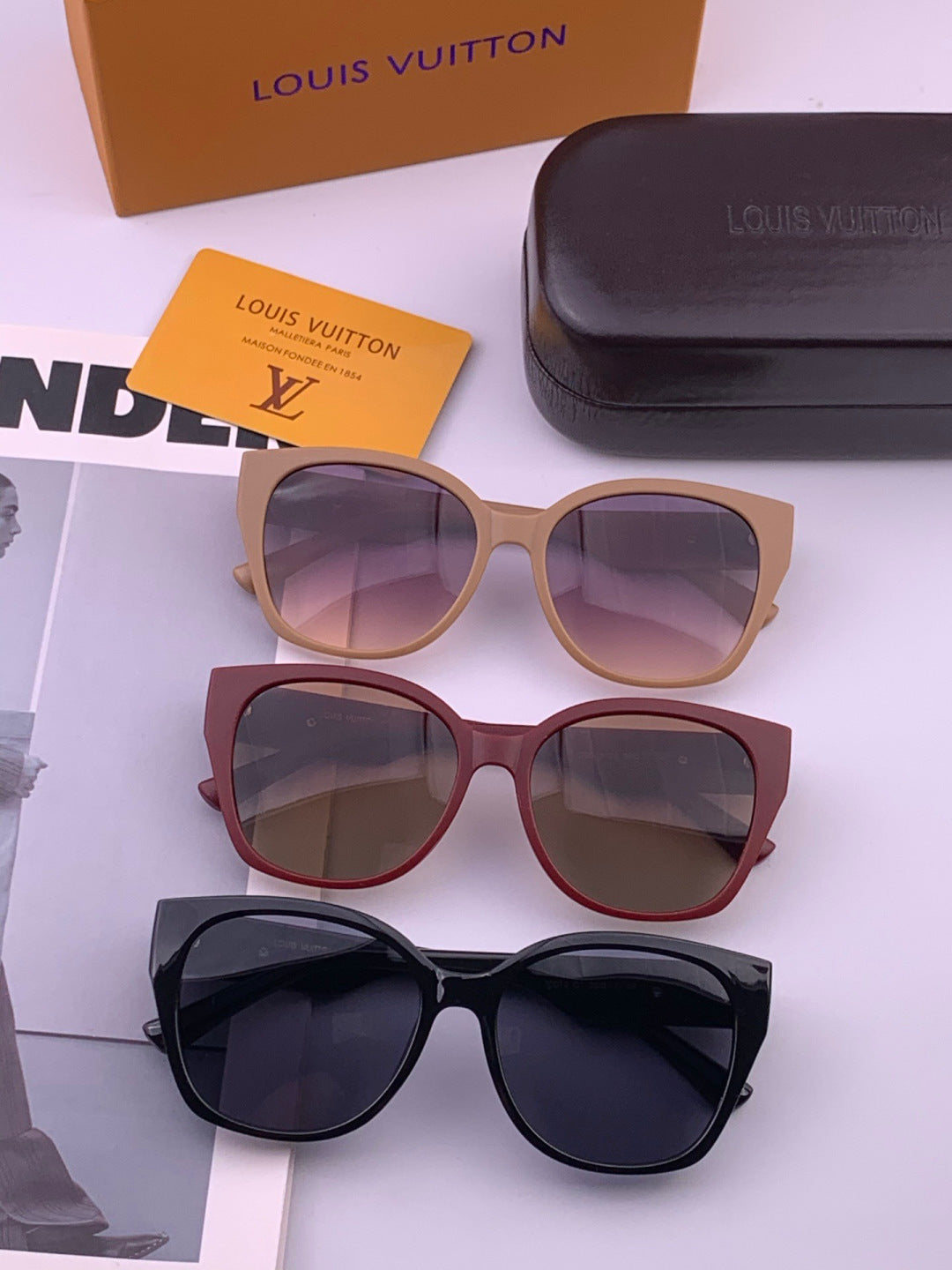 Louis Vuitton L27001 Square Black Lens Sunglasses for Men & Women - 486111 - detail image 7