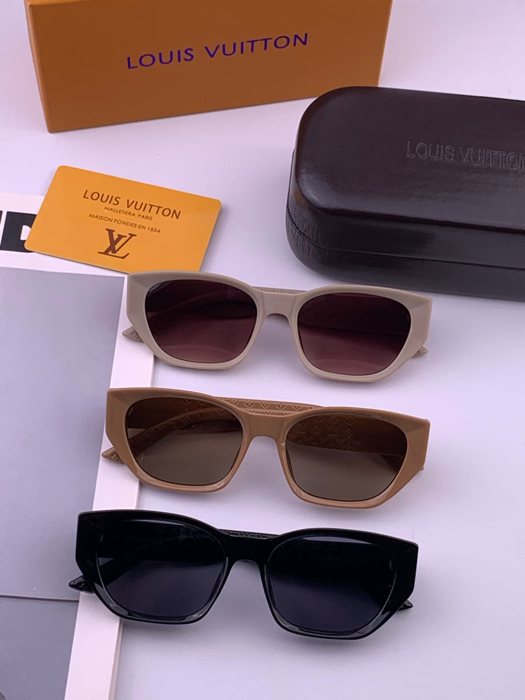 Louis Vuitton L17000 Square Black Lens Sunglasses for Men & Women - 486120 - detail image 7