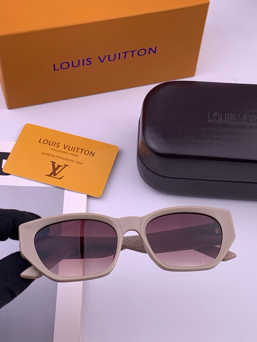 Louis Vuitton L17000 Square Black Lens Sunglasses for Men & Women - 486120