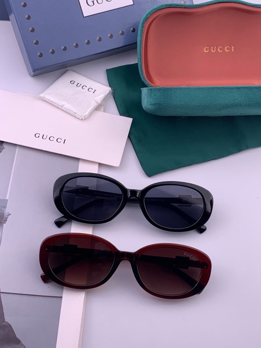 Gucci G35805 Square Black Lens Sunglasses for Men & Women - detail image 6
