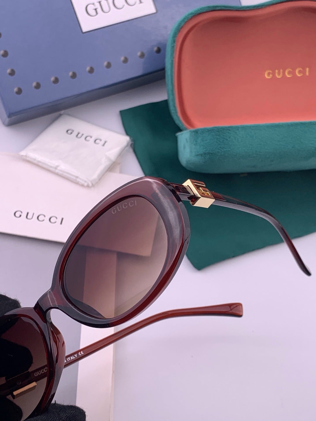 Gucci G35805 Square Black Lens Sunglasses for Men & Women - detail image 4