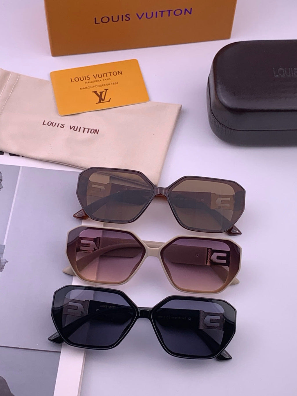 Louis Vuitton L17001 Square Purple Lens Sunglasses for Women - detail image 8