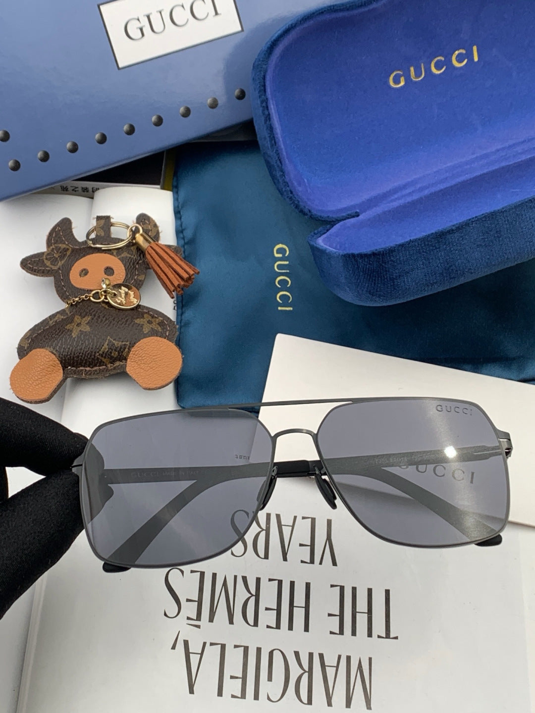 Gucci G3730 Fashion Blue Lens Sunglasses for Men & Women - detail image 2