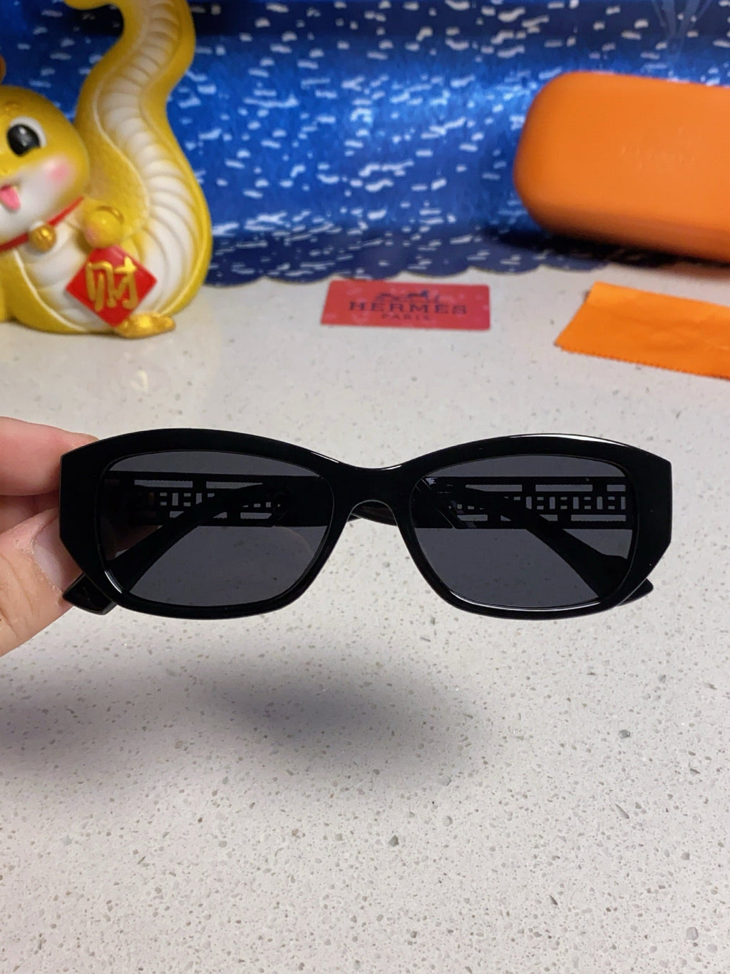 Hermès Polarized Cat-Eye Silver Lens Sunglasses for Men & Women - detail image 4