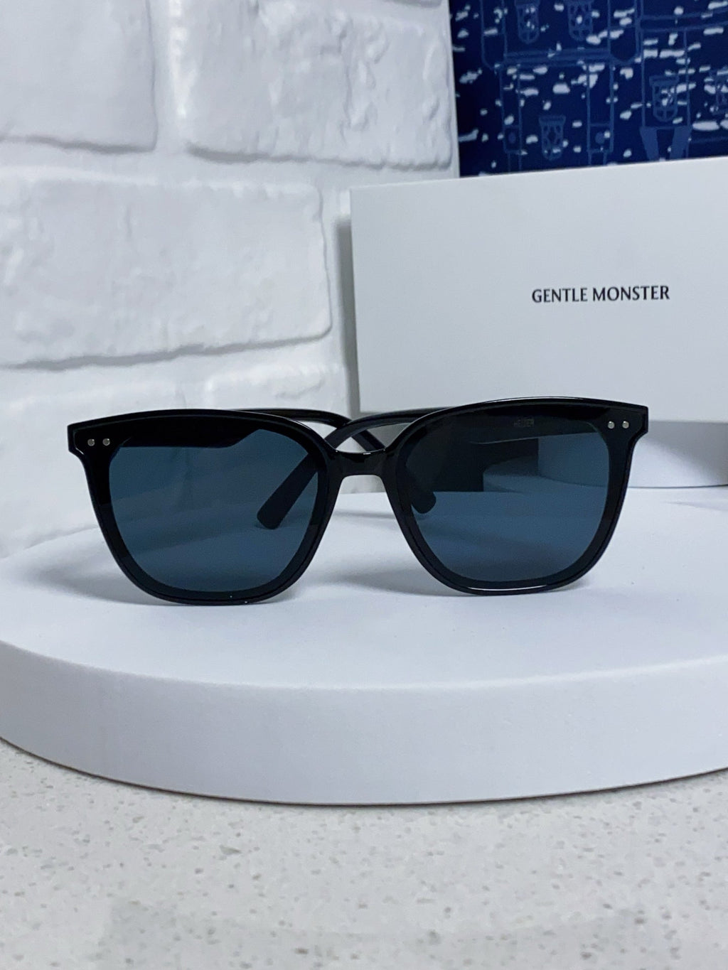 Gentle Monster HEIZER Square Red Lens Sunglasses for Men & Women - 432937 - detail image 2