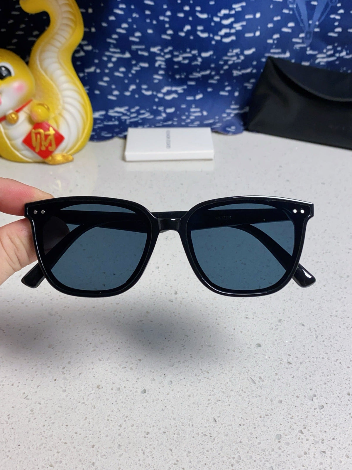 Gentle Monster HEIZER Square Red Lens Sunglasses for Men & Women - 432937 - detail image 4