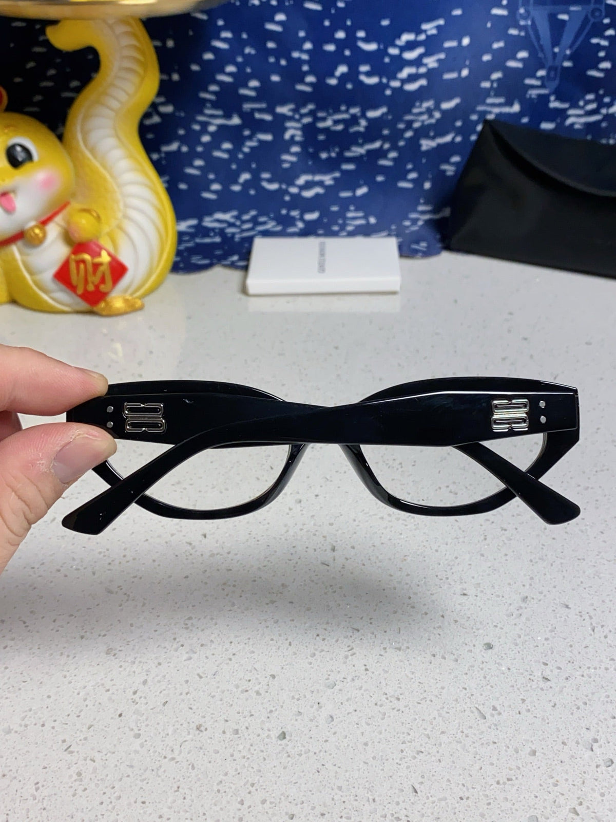 Gentle Monster ROCOCO Cat-Eye Silver Lens Sunglasses for Men & Women - 432926 - detail image 5