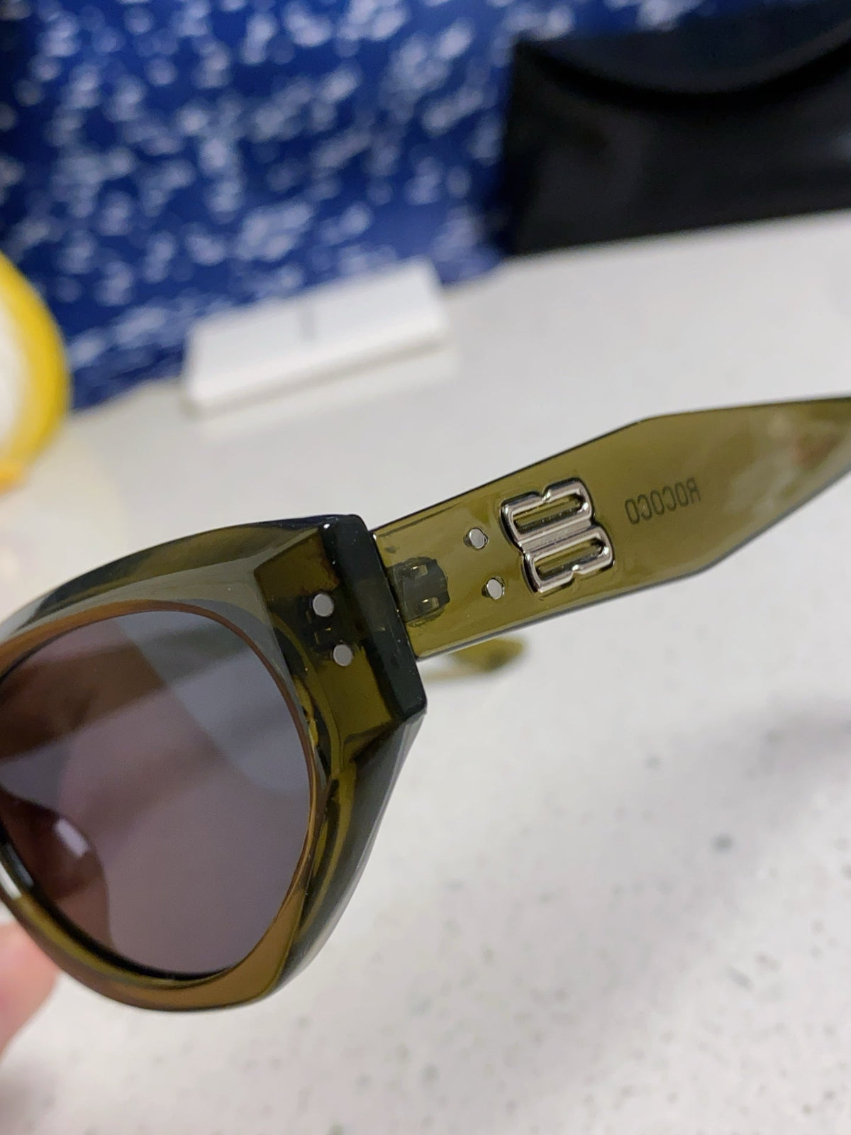 Gentle Monster ROCOCO Cat-Eye Blue Lens Sunglasses for Men & Women - 432927 - detail image 7