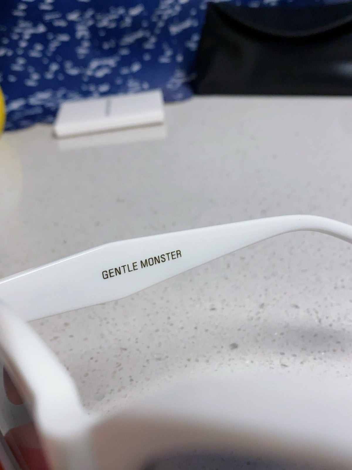 Gentle Monster ROCOCO Cat-Eye Gray Lens Sunglasses for Men & Women - detail image 8