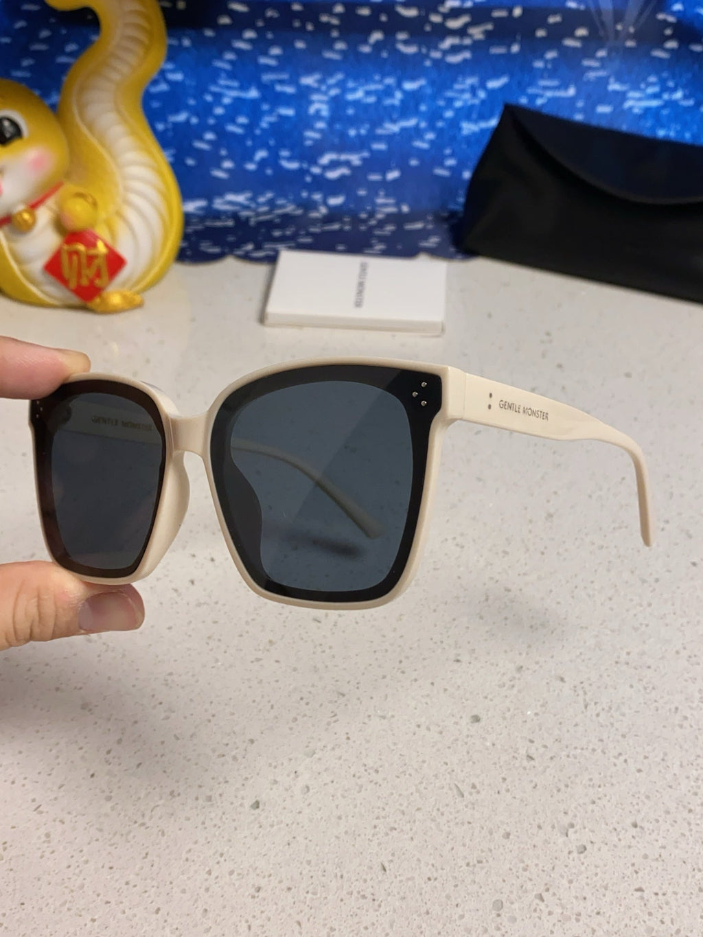 Gentle Monster DREAMER17 Oversized Blue Lens Sunglasses for Men & Women - detail image 6