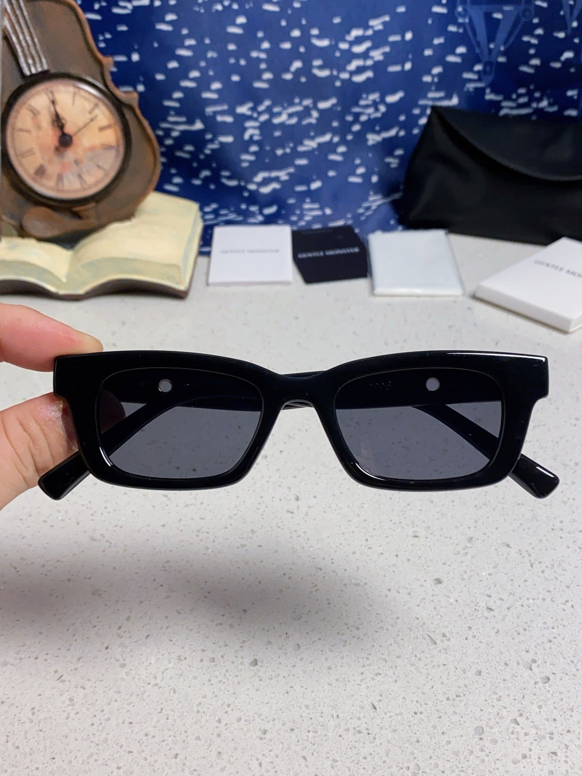 Gentle Monster JENNIE1996 Cat-Eye Black Lens Sunglasses for Women - detail image 4