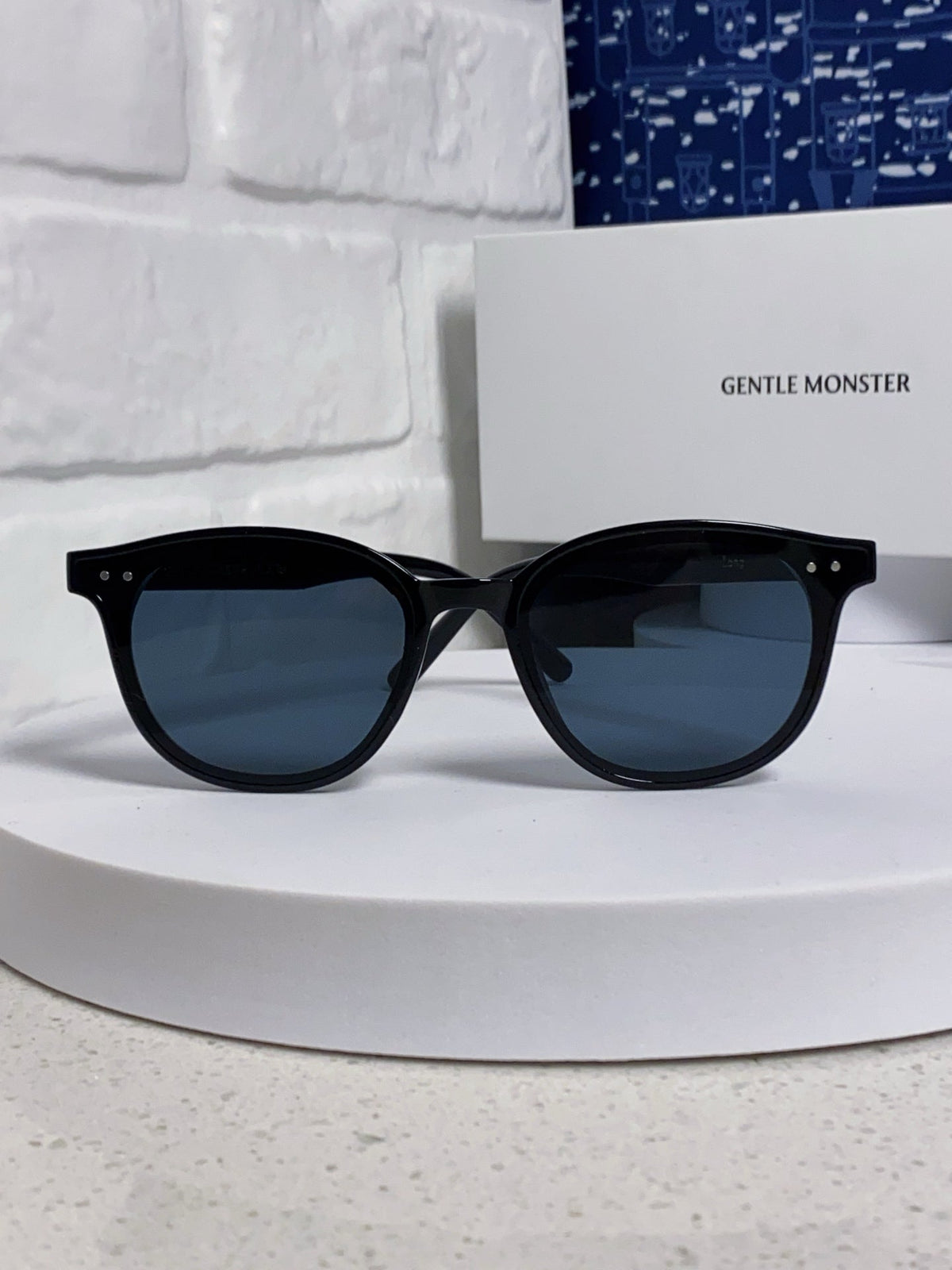 Gentle Monster LANG Square Black Lens Sunglasses for Men & Women - detail image 2