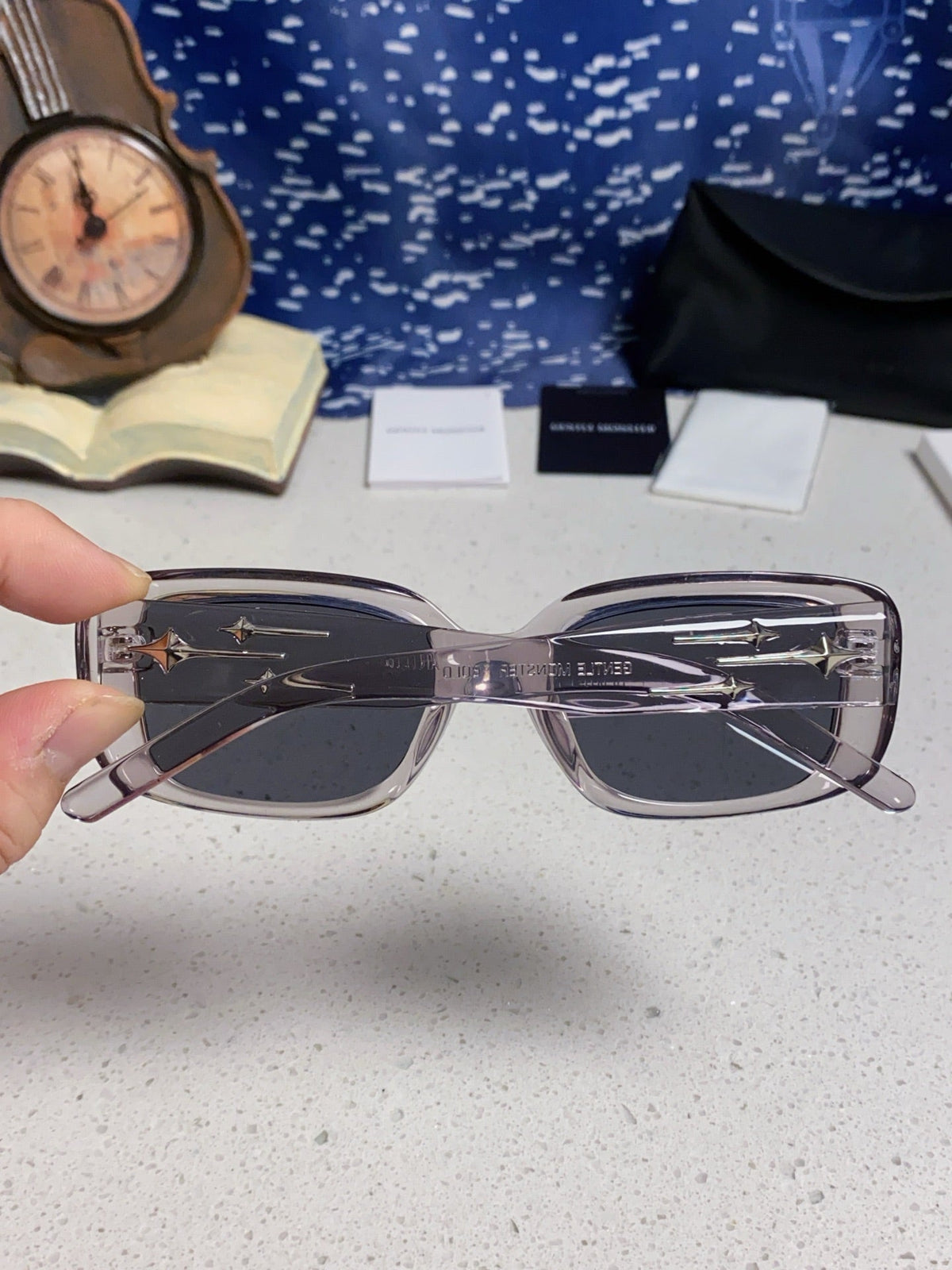 Gentle Monster ANTENA Square Gray Lens Sunglasses for Men & Women - detail image 5