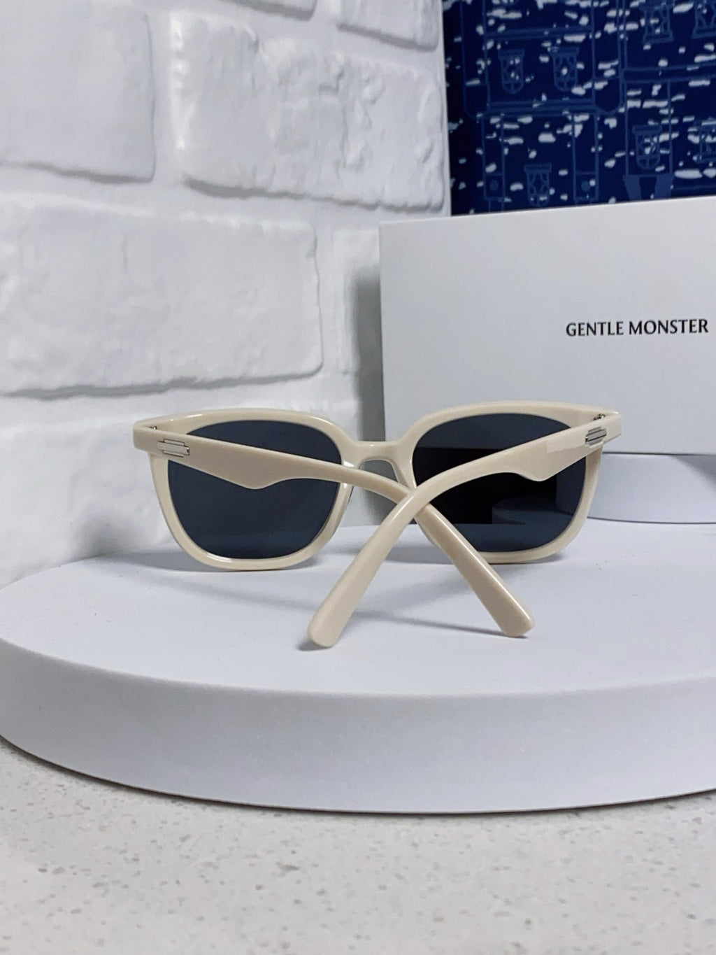 Gentle Monster LILIT Fashion Blue Lens Sunglasses for Men & Women - 399388 - detail image 3