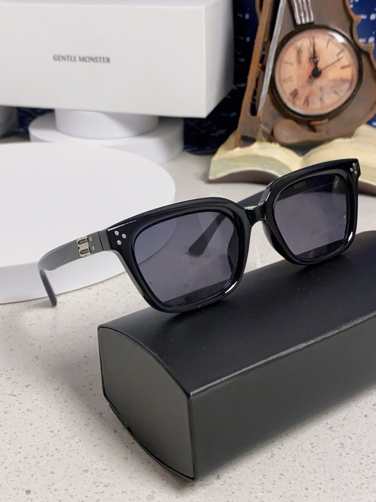 Gentle Monster MUSEE Fashion Black Lens Sunglasses for Men & Women - detail image 11