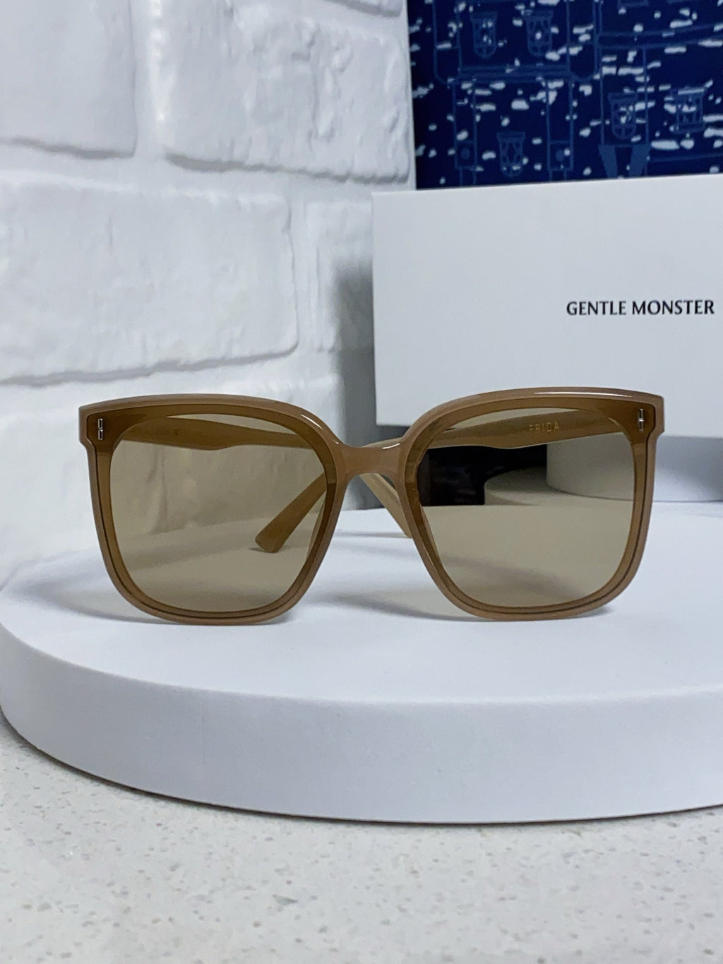 Gentle Monster FIRDA Oversized Gray Lens Sunglasses for Women - 416480 - detail image 2