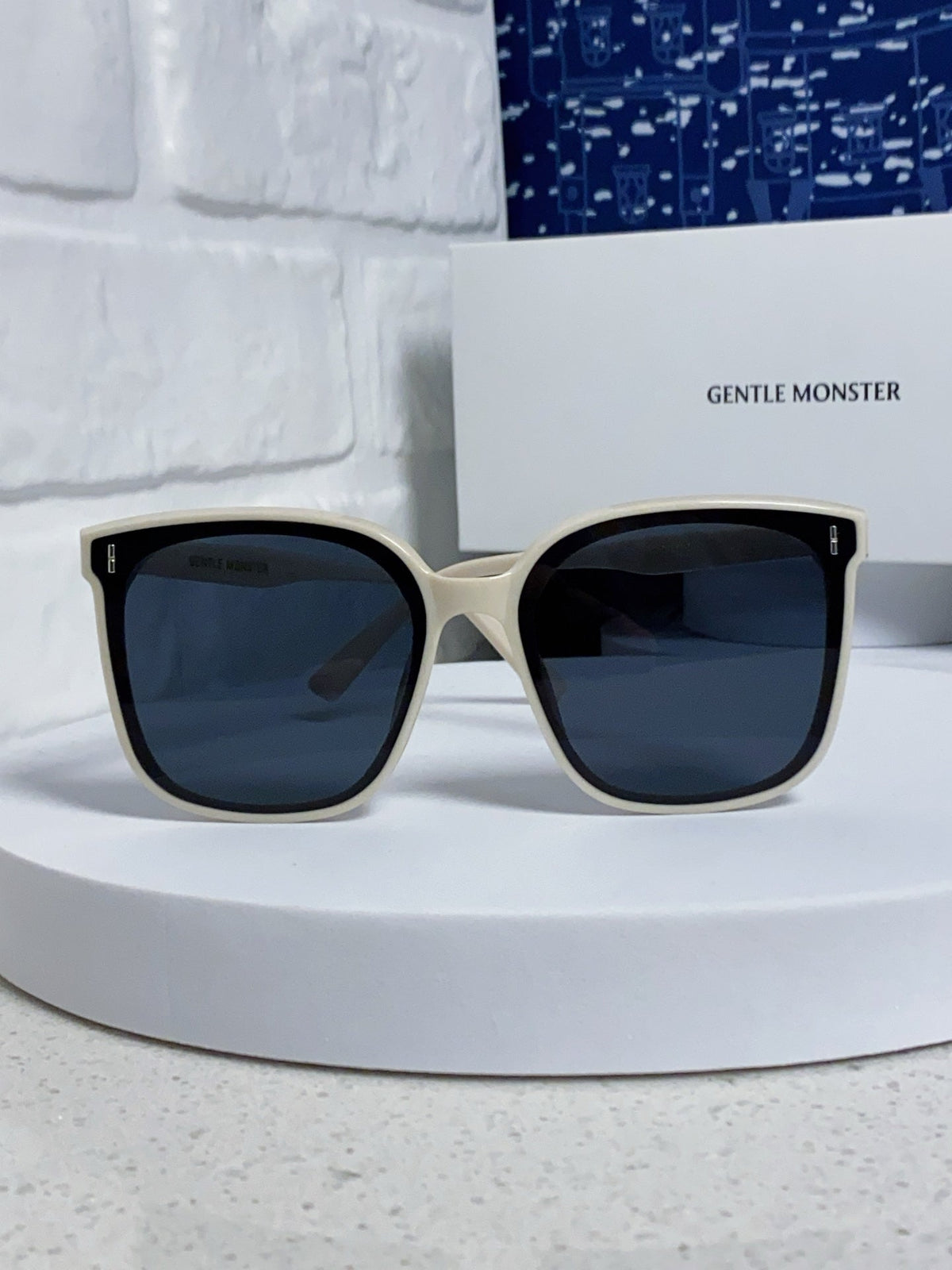 Gentle Monster FIRDA Oversized Brown Lens Sunglasses for Women - 432983 - detail image 2
