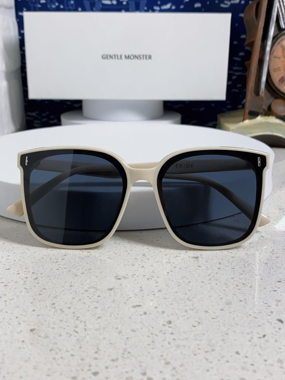 Gentle Monster FIRDA Oversized Brown Lens Sunglasses for Women - 158670 - detail image 9