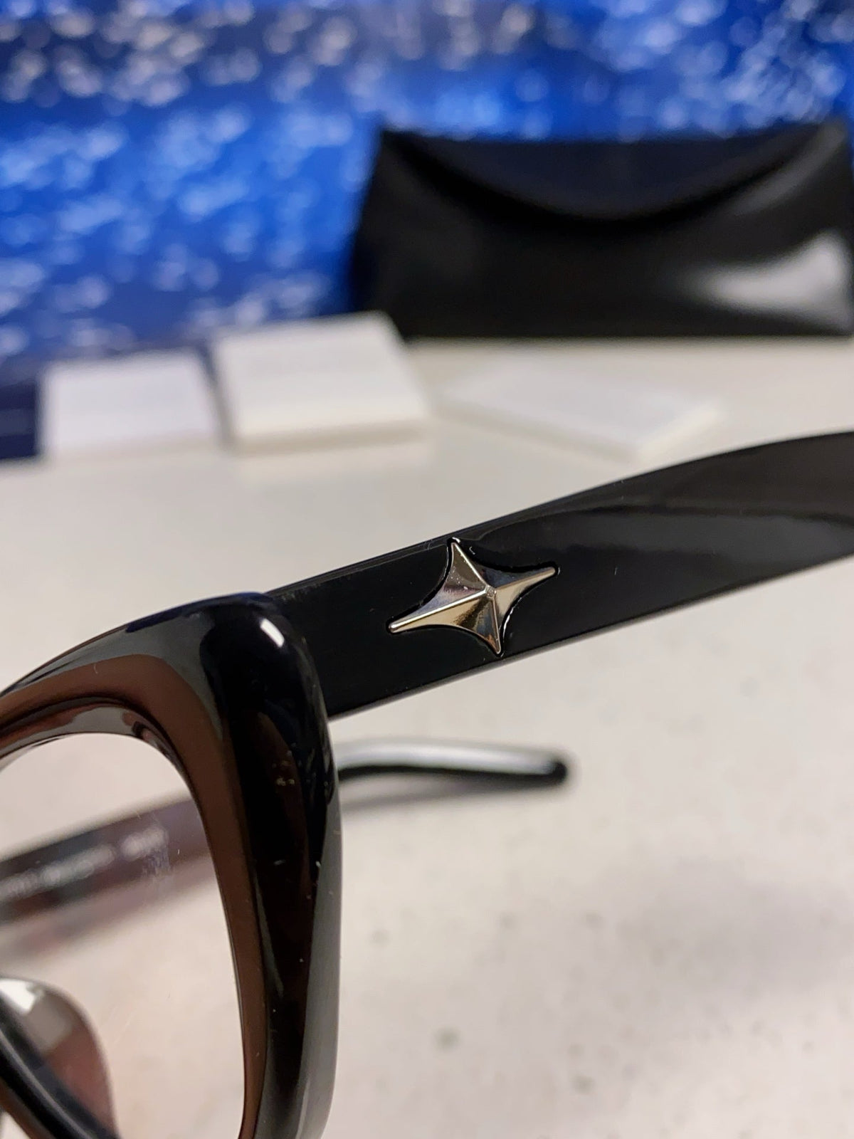 Gentle Monster SIUND Cat-Eye Silver Lens Sunglasses for Men & Women - 449996 - detail image 7