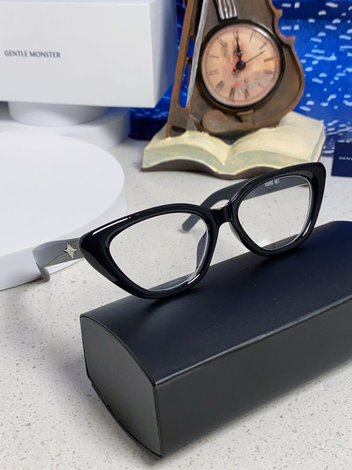 Gentle Monster SIUND Cat-Eye Silver Lens Sunglasses for Men & Women - 449996 - detail image 10
