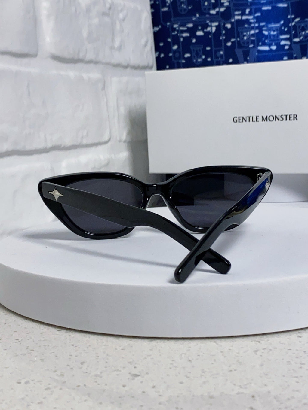 Gentle Monster SIUND Cat-Eye Silver Lens Sunglasses for Men & Women - detail image 3